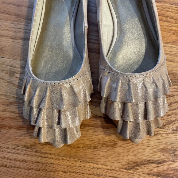 New Seychelles Anthropologie pointed toe flats gold metallic size 7.5 - Picture 10 of 10